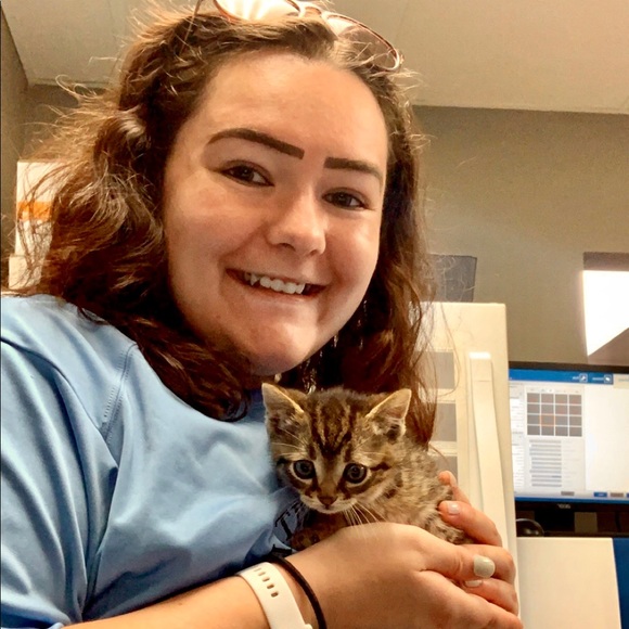 Meet your Posher, Taylor - Picture 6 of 6